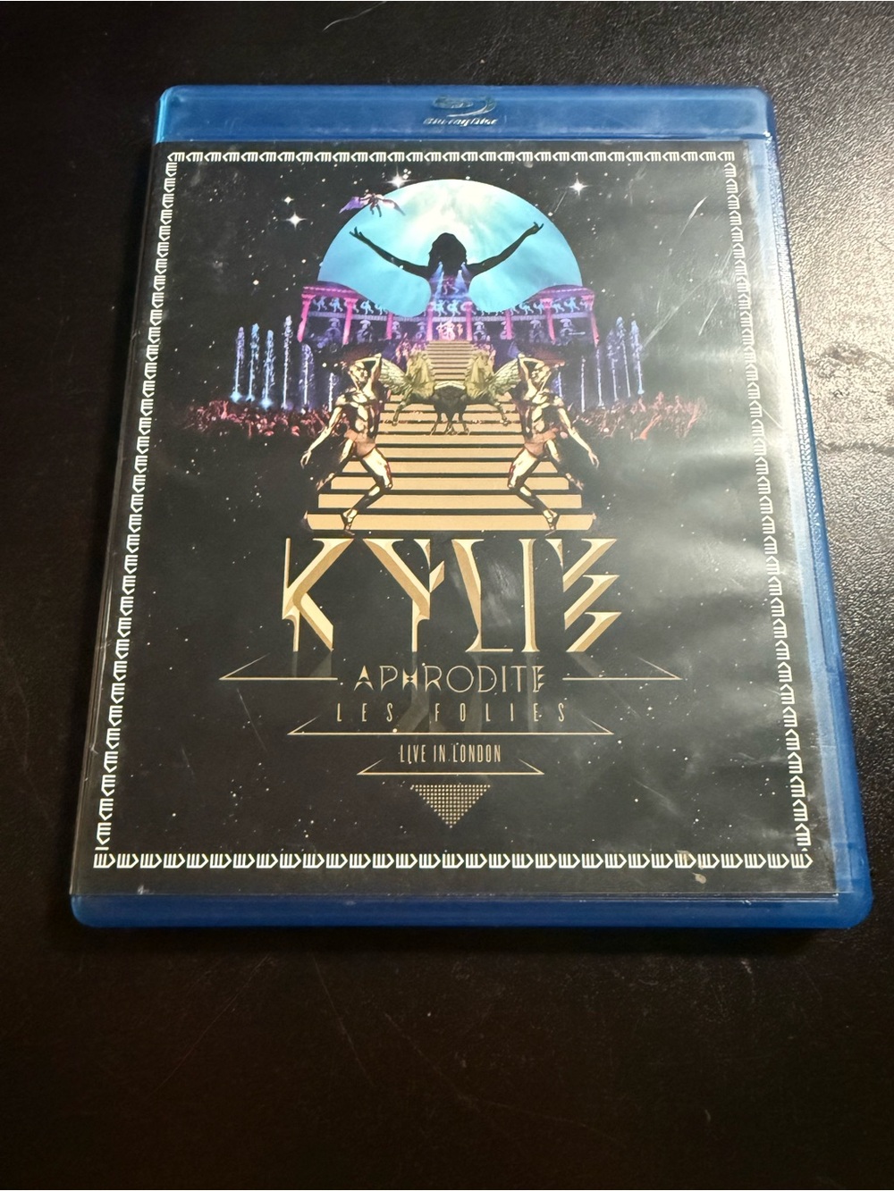 KYLIE Aphrodite Les Folies Live in London Blu-ray — region 0 2 disc set bx5